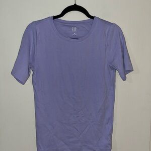 GAP Women’s Lavender Short Sleeve Tee